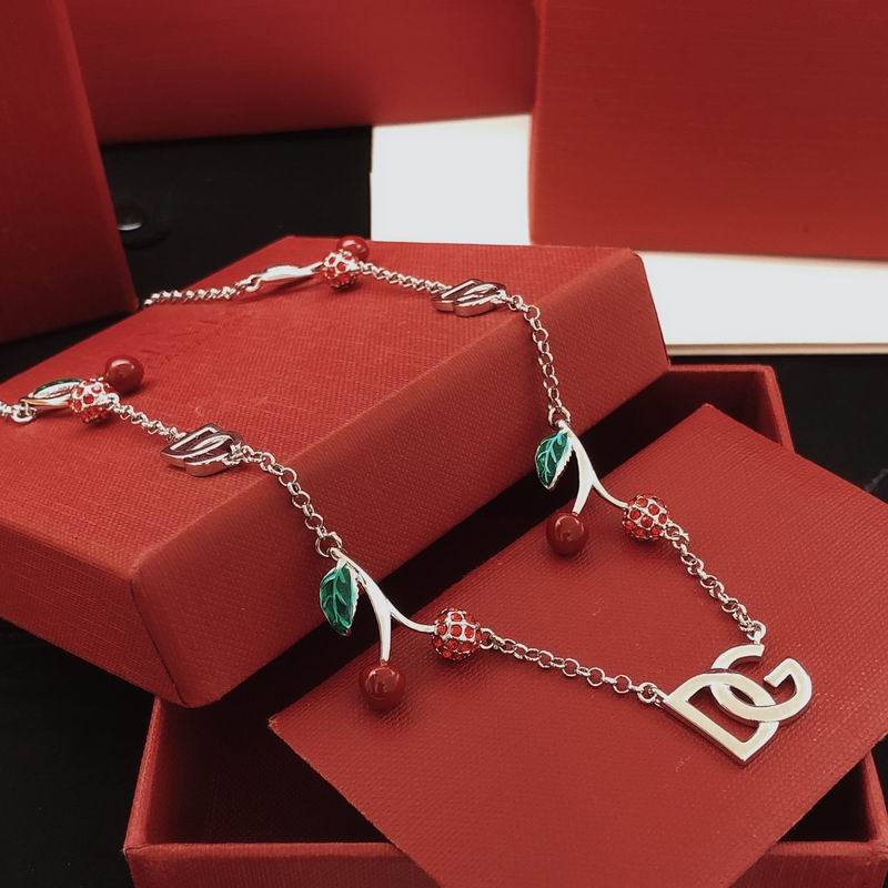 DG Necklace 06yxs09